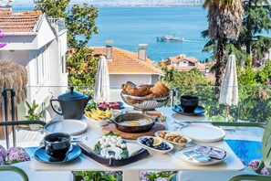 Free daily full breakfast - Hillora Buyukada (Adalar)