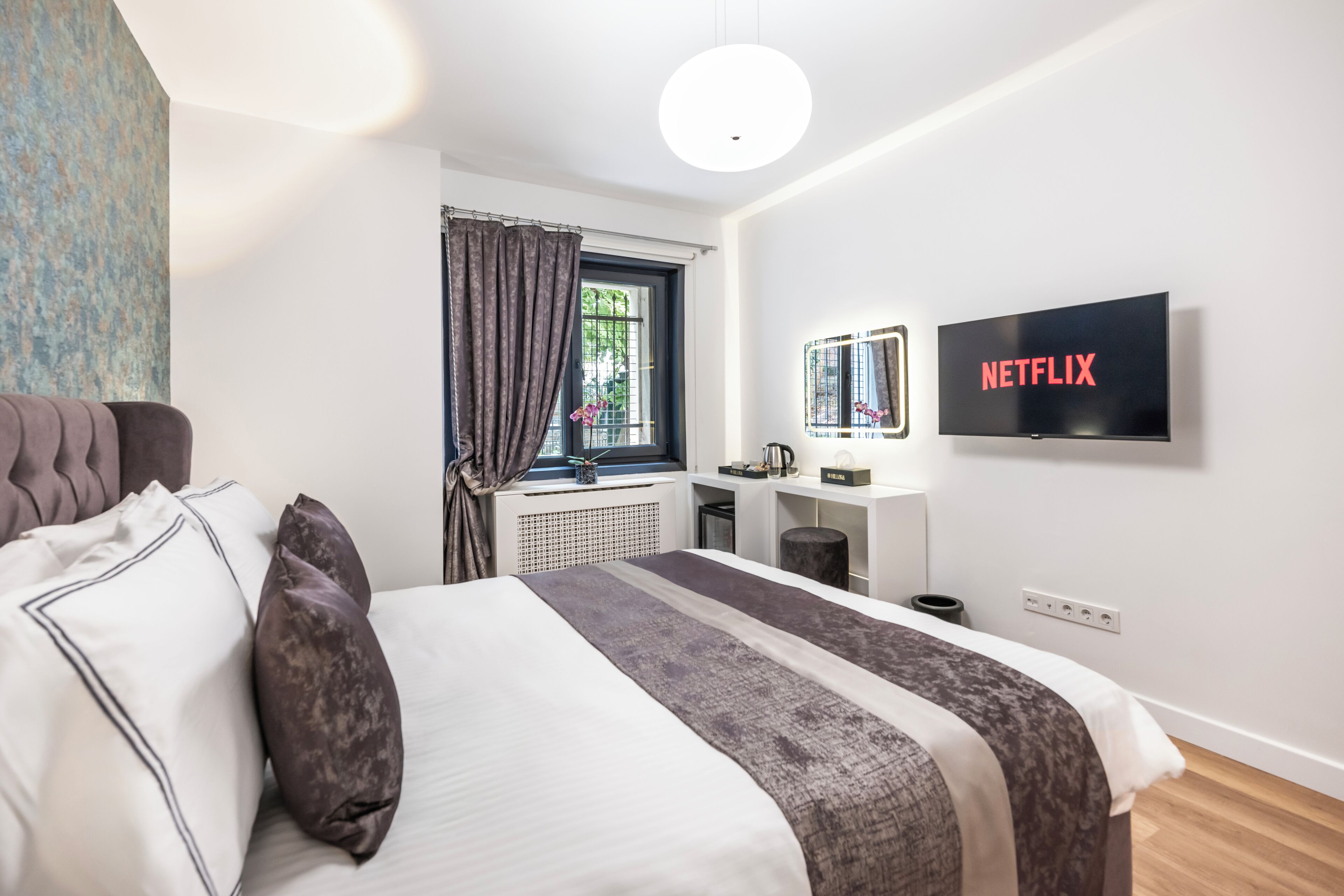 Room amenity