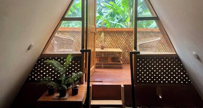 Charming A-frame Charming House in Arusha Village