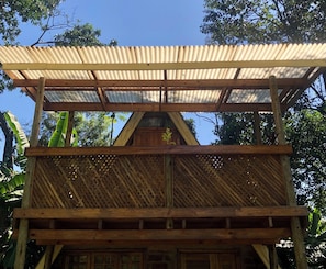 House | Property grounds - Charming A-frame Charming House in Arusha Village (Arusha)
