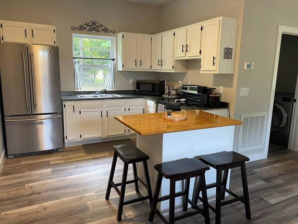 Private kitchen - Private Home 5 mins to Horse Show/Hiking/Golf (Williamsburg)