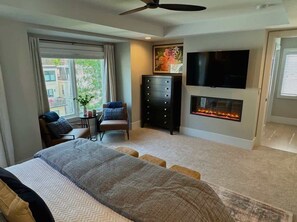 4 makuuhuonetta, silitysrauta/-lauta, Wi-Fi, vuodevaatteet