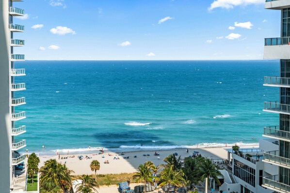 Apartamento superior, balcón, vistas al mar | Vistas al mar