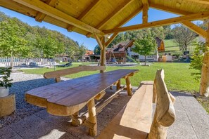 Outdoor dining - Bajsova doma čija (Šmarje pri Jelšah)