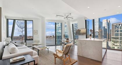 27th Floor Luxury Condo in the Lincoln Center area of charming UWS
