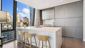 Microwave, oven, stovetop, dishwasher