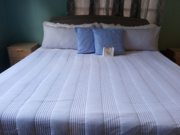 2 bedrooms, desk, iron/ironing board, free WiFi