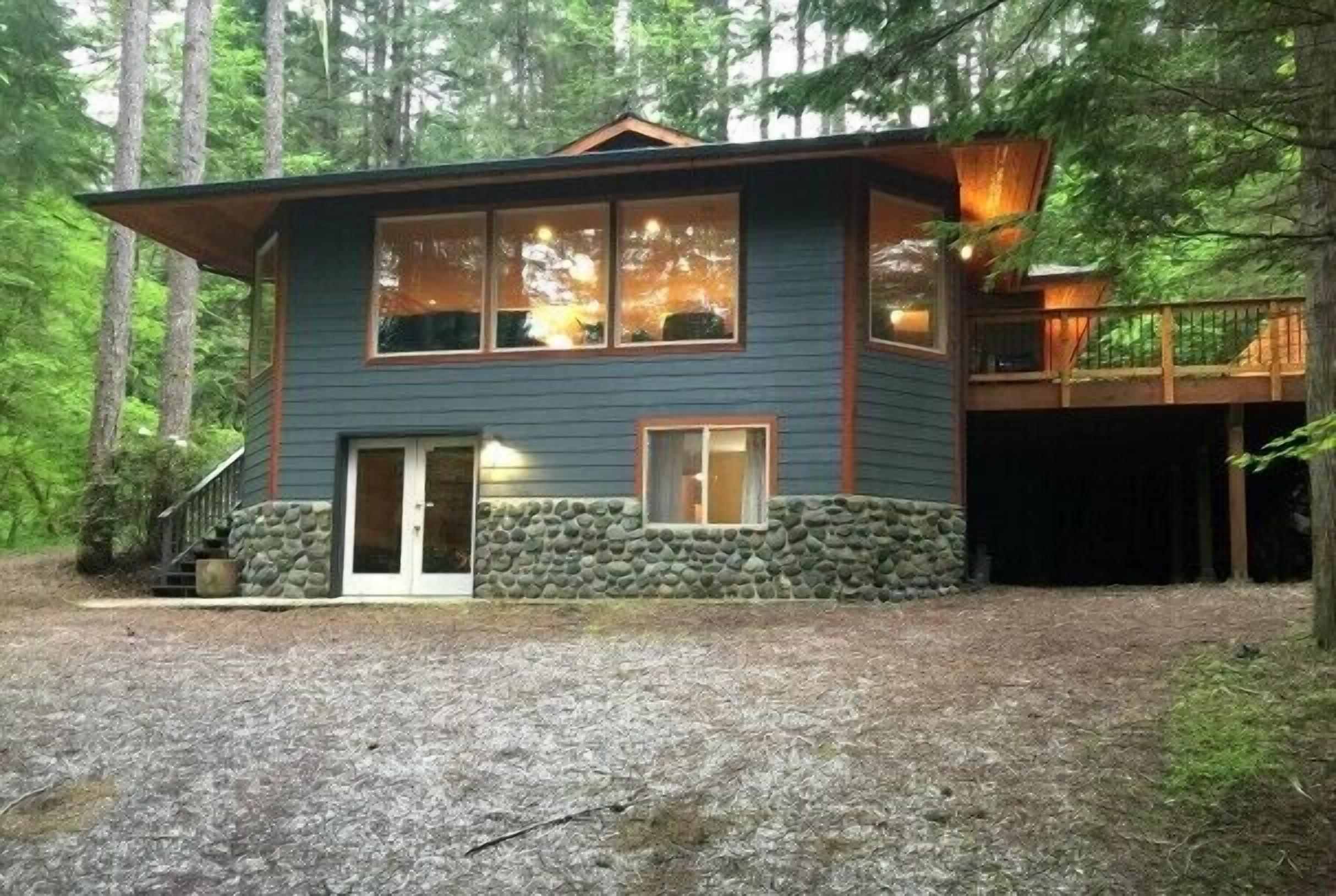 Mt. Baker Lodging Cabin 29 - Sleeps 11!