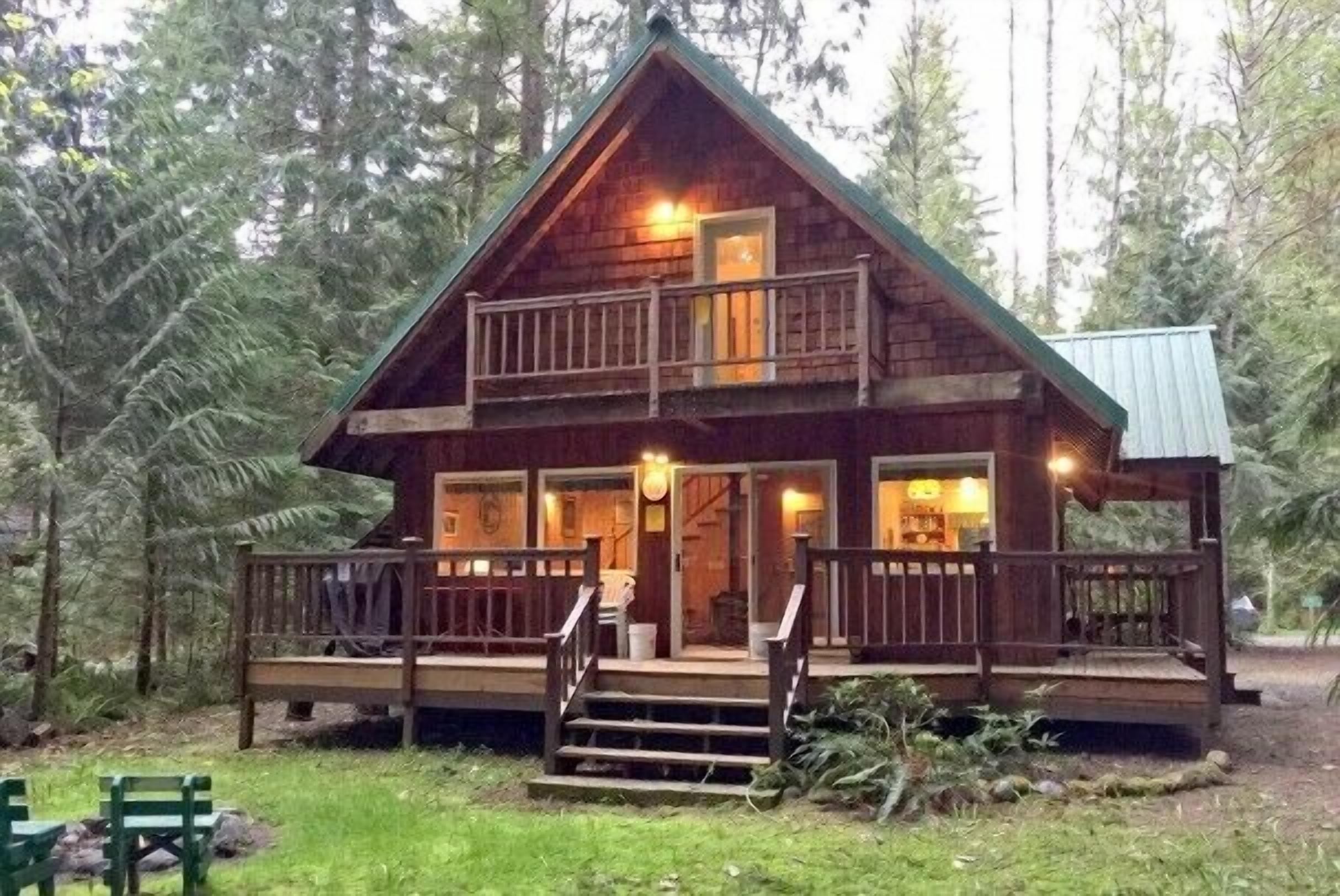 Mt. Baker Lodging Cabin 32 - Sleeps 7!