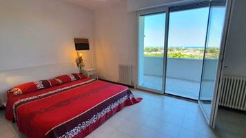 4 chambres, fer et planche Ă repasser, Wi-Fi, draps fournis