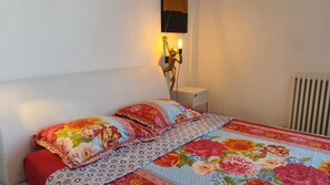 4 chambres, fer et planche Ă repasser, Wi-Fi, draps fournis