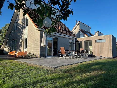 New! Nordseekrabbe**** vacation home with sauna, fireplace, near the beach.