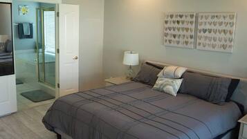 3 chambres, fer et planche à repasser, Wi-Fi, draps fournis