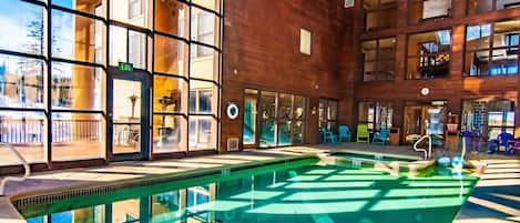 Sisäuima-allas, lämmitetty uima-allas