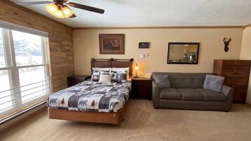 1 bedroom, desk, iron/ironing board, WiFi (free)