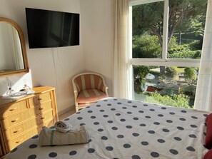 3 dormitorios, tabla de planchar con plancha, wifi y ropa de cama