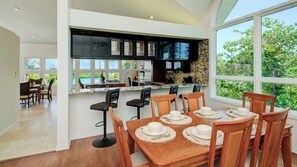 Unclassified image, 3 of 46, button