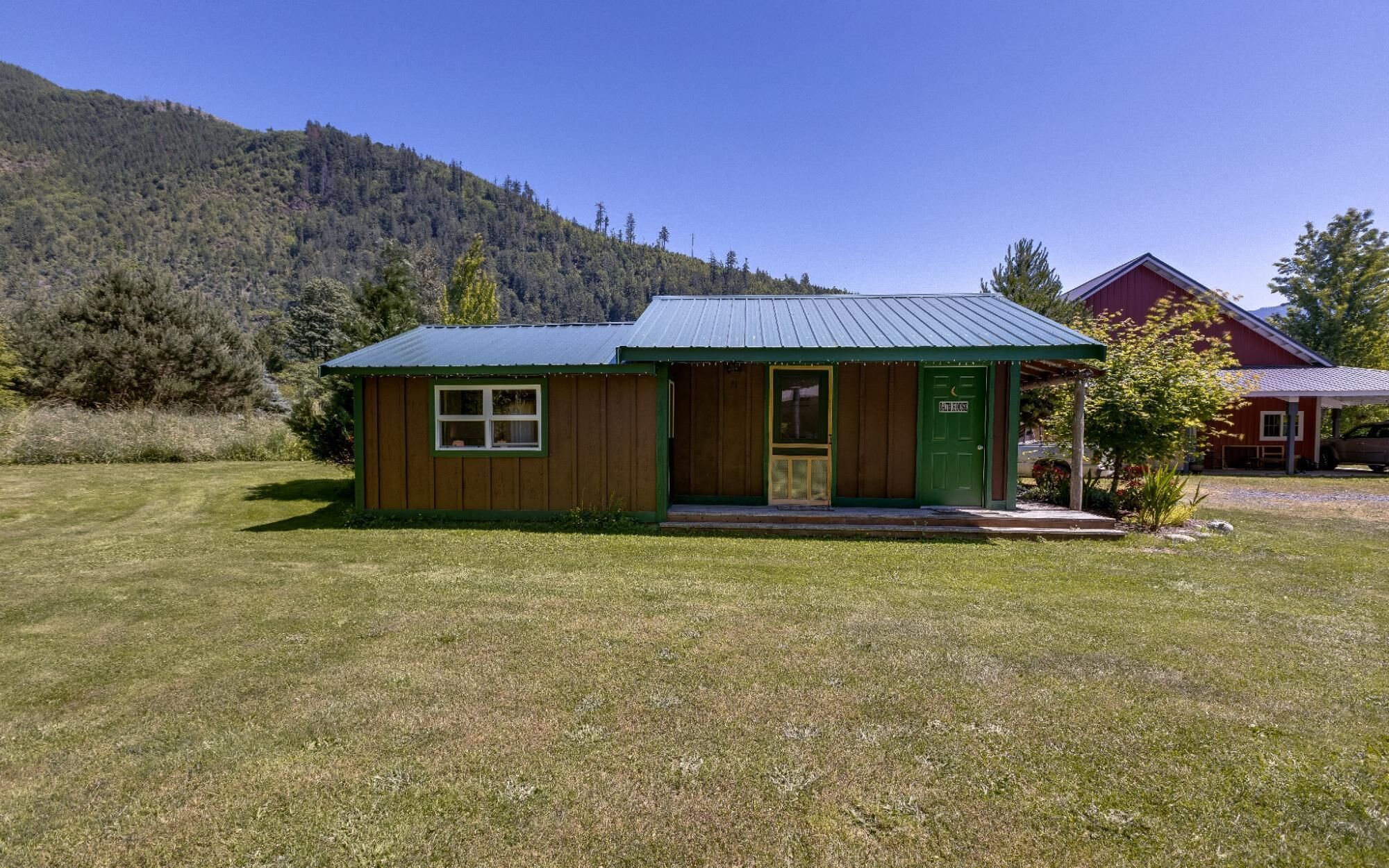Mt. Baker Lodging Cabin 71 –  SLEEPS 4!