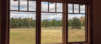 Wildflower Cottage for a Special Vacation STR 200283