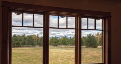 Wildflower Cottage for a Special Vacation STR 200283