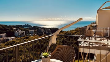 Panoramic Apartment | Terrace/patio