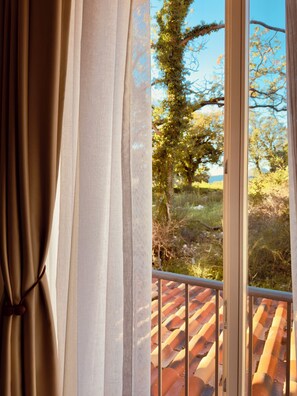 Royal-Apartment | 1 Schlafzimmer, Schreibtisch, kostenloses WLAN, Bettwäsche