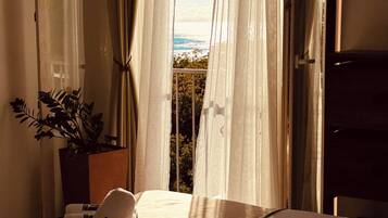 Studio Romantique, vue mer | Bureau, Wi-Fi gratuit, draps fournis