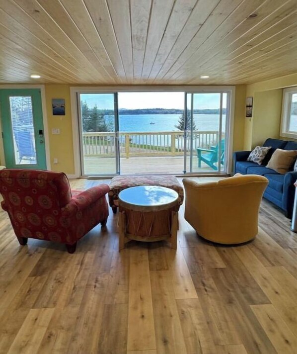 Téléviseur connecté, livres