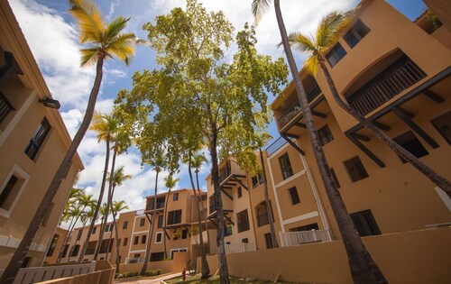 Spacious 2BR Condo at Park Royal Club Cala with Outdoor Pool