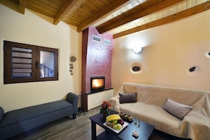 TV, lareira