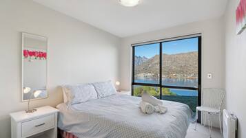 3 bedrooms, iron/ironing board, WiFi