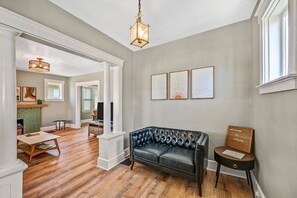 Älytelevisio, kirjoja, stereot