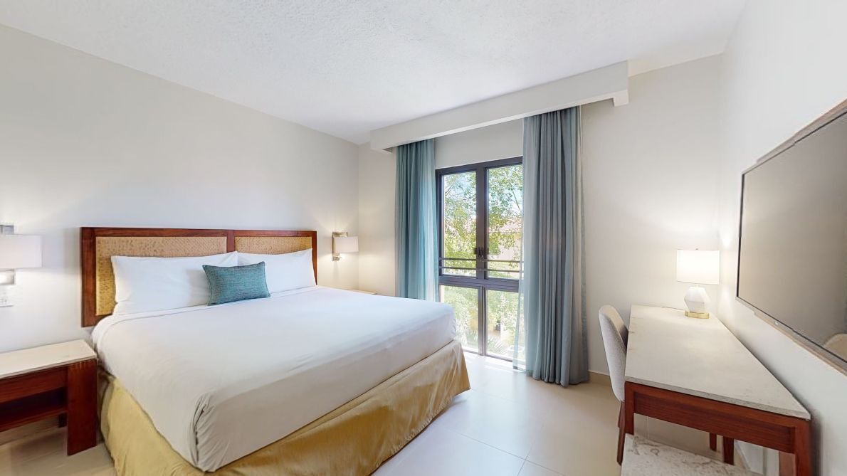 3 slaapkamers, een strijkplank/strijkijzer, beddengoed