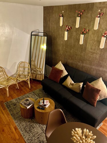 Beautiful cozy two bedroom apartment in great location of NYC!!