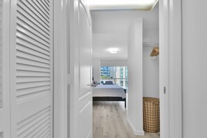 1 室のベッドルーム、アイロン / アイロン台、WiFi (無料)、ベッドシーツ