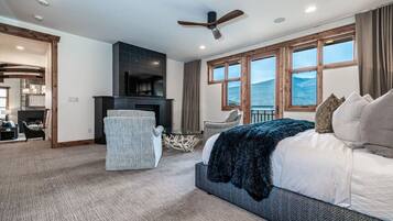 3 habitaciones, escritorio, cuna de viaje y wifi