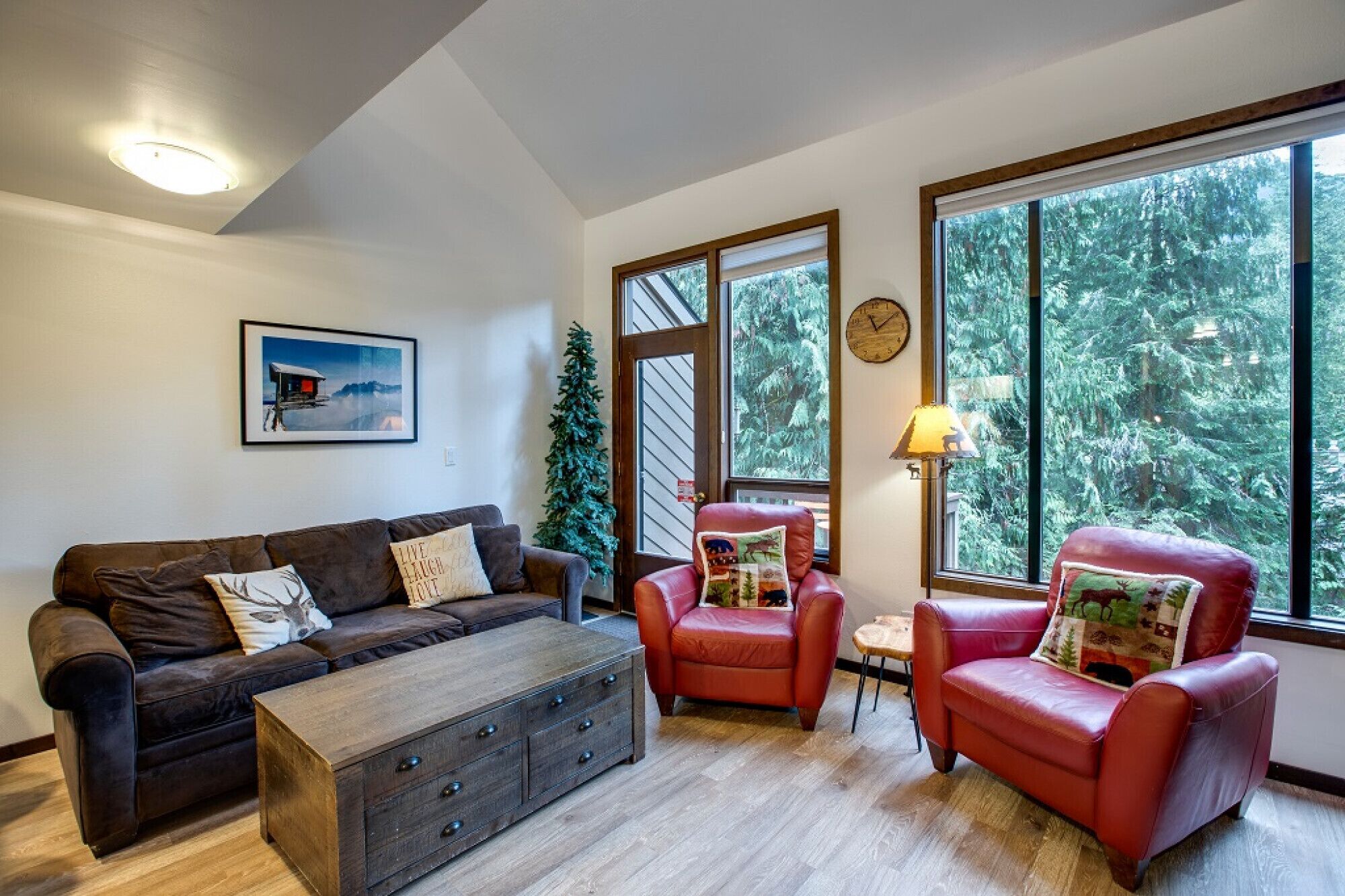 Mt Baker Lodging Condo 06 - Sleeps 5!