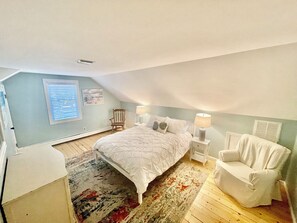 5 bedrooms, iron/ironing board, WiFi, bed sheets - The Mary Alice - Family Beach Home with NEW POOL (Hampton Bays)