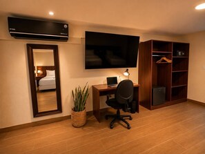 Executive Quadruple Room | Air conditioning - Casa Pucllana Miraflores - Hotel Boutique (Lima)