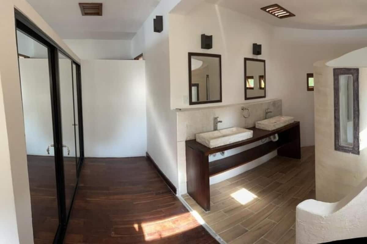 In-room safe, iron/ironing board, WiFi (free)