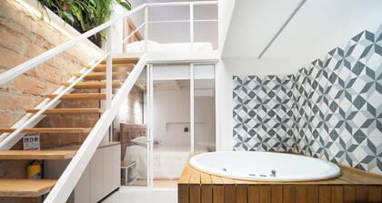 Lleras Park Apartment