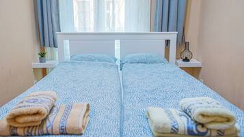 2 bedrooms, desk, iron/ironing board, free WiFi