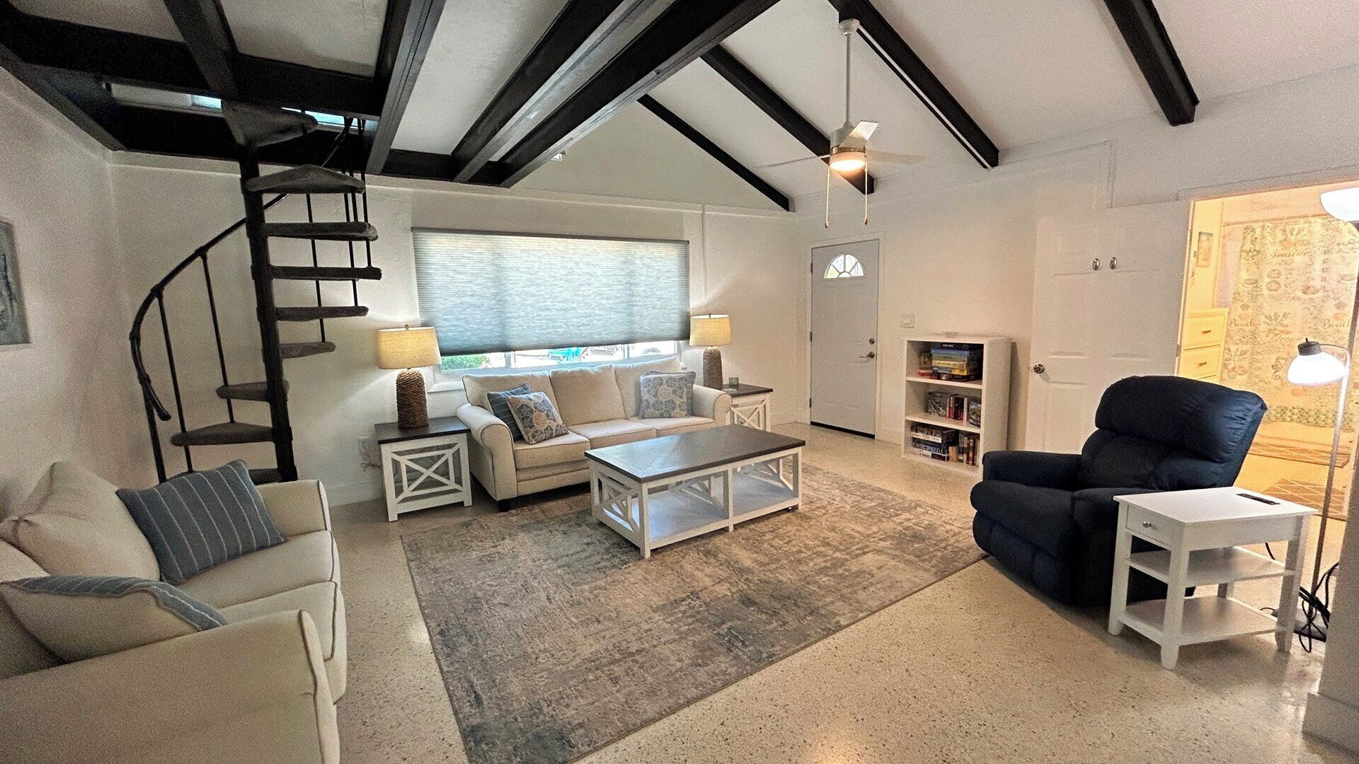 Sanibel Shores B2: 2/1 with Loft, Heated Pool
