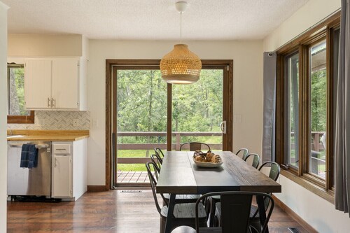 Large Private Lake Front Home w/space to entertain