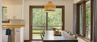 Large Private Lake Front Home w/space to entertain