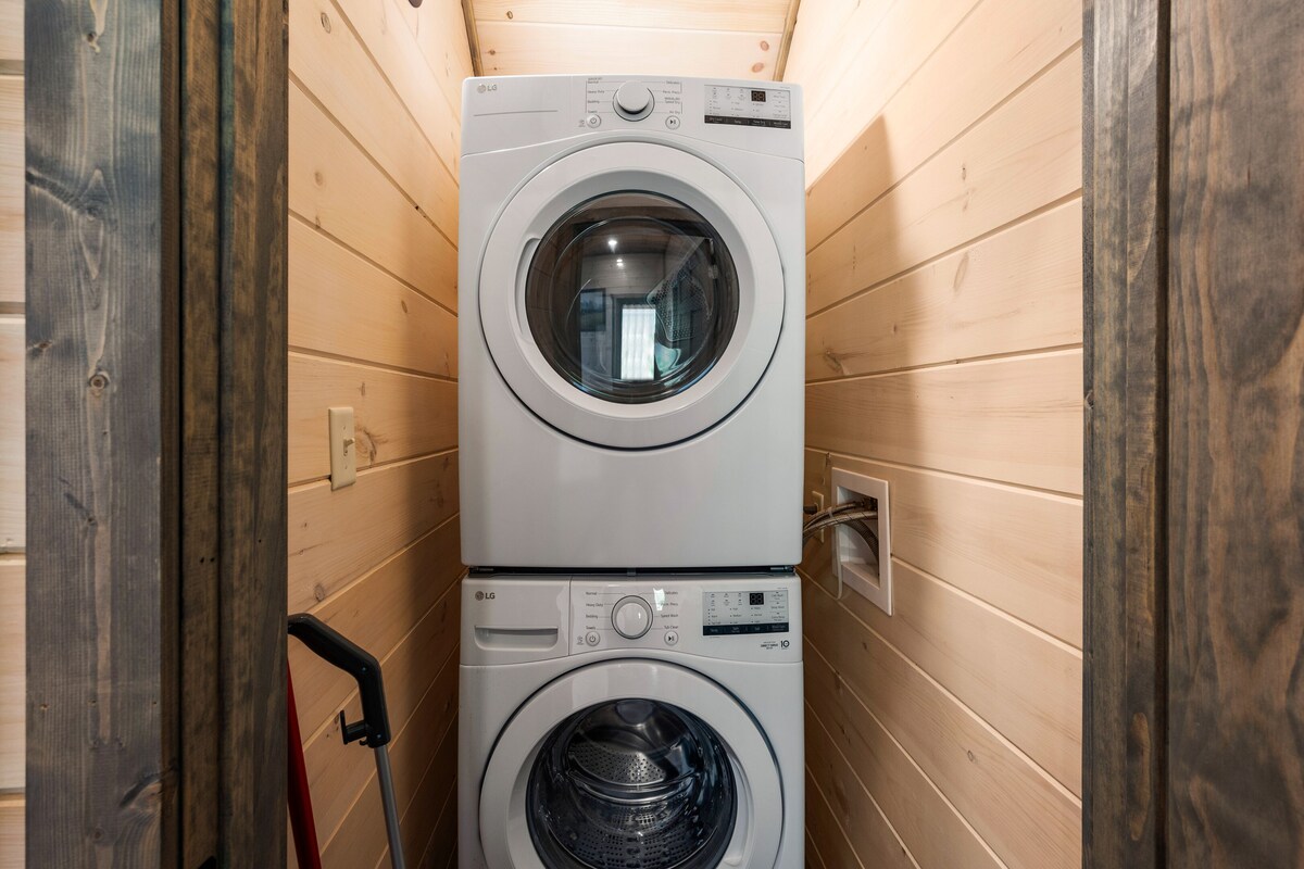 Photo 65 of Southern Hospitality is walking distance !! Pet Friendly, indoor pool, & BEARS!!