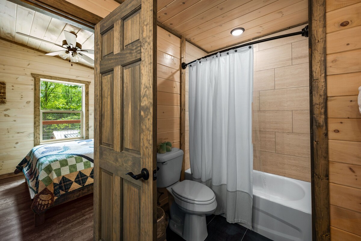 Photo 86 of Southern Hospitality is walking distance !! Pet Friendly, indoor pool, & BEARS!!