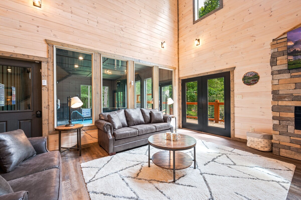Photo 88 of Southern Hospitality is walking distance !! Pet Friendly, indoor pool, & BEARS!!