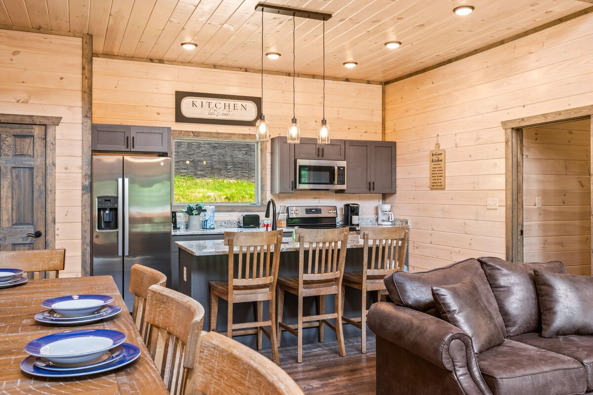 Photo 90 of Southern Hospitality is walking distance !! Pet Friendly, indoor pool, & BEARS!!