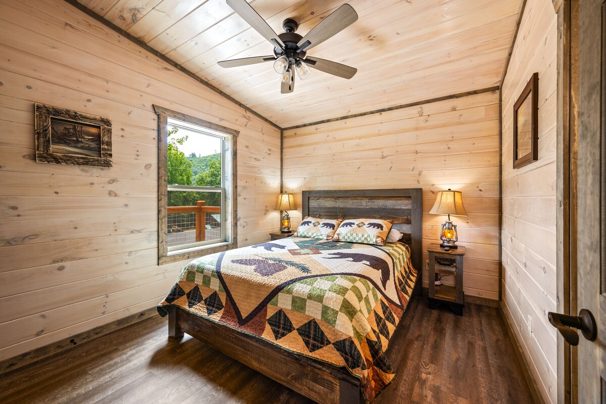 Photo 93 of Southern Hospitality is walking distance !! Pet Friendly, indoor pool, & BEARS!!